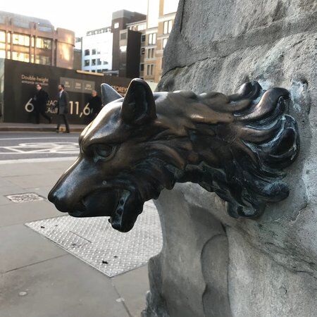 Aldgate Pump 2