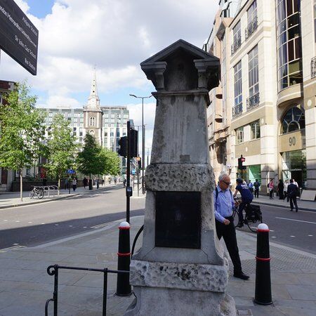 Aldgate Pump 3