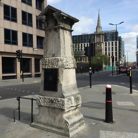Aldgate Pump 6