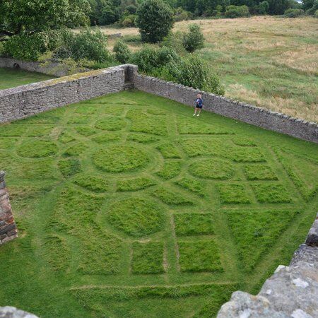 Craigmillar Castle 4