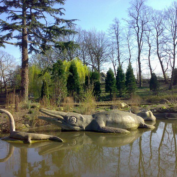 Crystal Palace Park Dinosaurs
