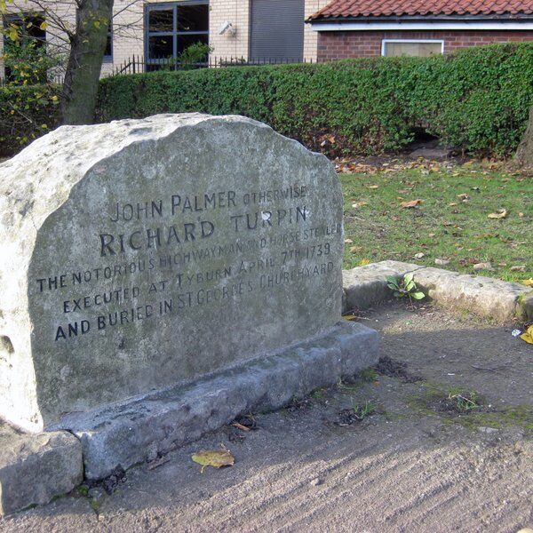 Dick-turpin's-grave-01