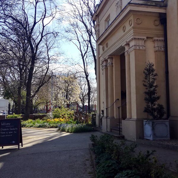 Elizabeth Gaskell’s House 11