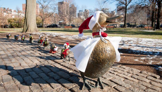 Make Way For Ducklings Statue