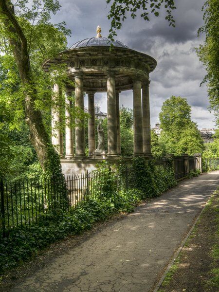 St Bernard's Well