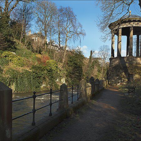 St Bernard's Well 4