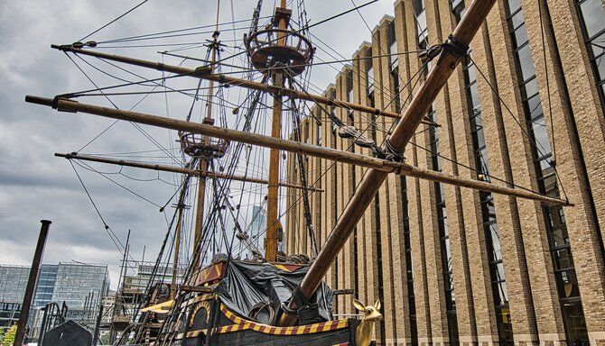 The Golden Hinde