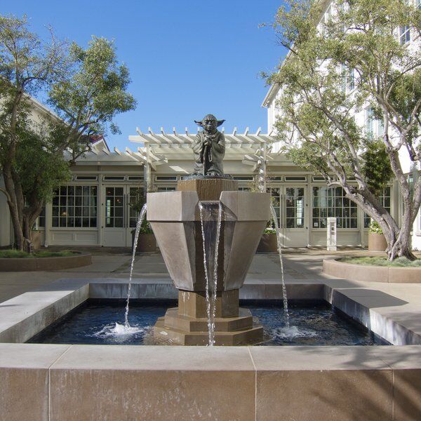 Yoda Fountain 1