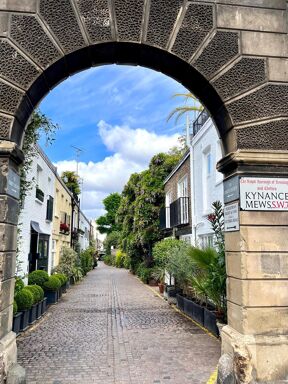 Glorious tucked away Mews, full of character in Kensington