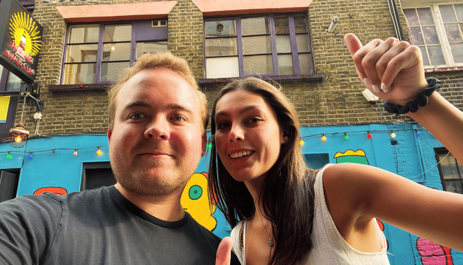 Solve clues on a London Treasure hunt