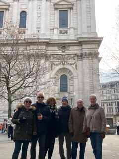3 accountants, 2 teachers & an underwriter Urban Adventure Hunt